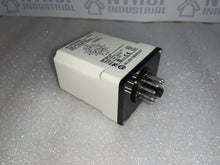 Load image into Gallery viewer, ALLEN BRADLEY 700-HT22AA1