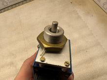Load image into Gallery viewer, FESTO VUZ-10M22 time delay valve
