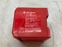 Load image into Gallery viewer, ALLEN BRADLEY 440R-ZBR520AZ1 SER A
