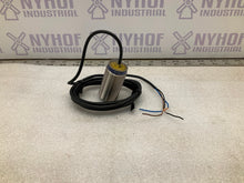 Load image into Gallery viewer, TELEMECANIQUE XS1M30NA370 SENSORS
