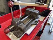 Load image into Gallery viewer, Heinrich Grip Master 6-SV 6&quot; Jaws 6-3/16&quot; Cap. Mill / Drill Press Vise-HEH
