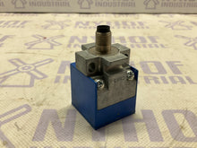 Load image into Gallery viewer, Allen Bradley 871P-D20NP40-D4 SER B VersaCube 10-60Vdc 2-200mA

