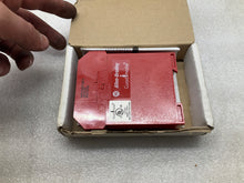 Load image into Gallery viewer, ALLEN BRADLEY 440N-S32013 SER A

