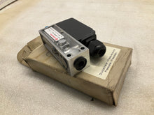 Load image into Gallery viewer, NORGREN 0821051 Pressure Control Switch IN BOX
