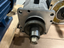 Load image into Gallery viewer, FANUC A06B-0501-B755 SERVO MOTOR
