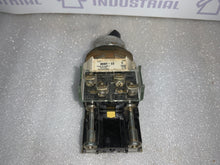 Load image into Gallery viewer, ALLEN BRADLEY 800T-J2 SELECTOR SWITCH DUAL BLOCK (USED)
