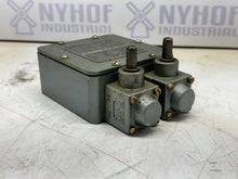 Load image into Gallery viewer, ALLEN BRADLEY 802T-A2DW1A
