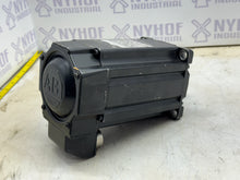Load image into Gallery viewer, ALLEN BRADLEY MPL-B430P-MJ22AA SER A (7043-05-4202)
