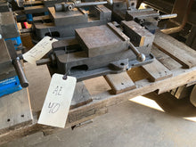 Load image into Gallery viewer, Kurt D60 6” Machine Vise HEHAE40
