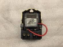 Load image into Gallery viewer, ALLEN BRADLEY 700-N400A1
