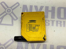 Load image into Gallery viewer, Banner Q60BB6AFV1000Q
