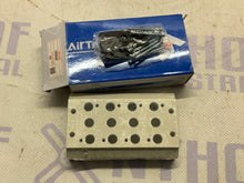 Load image into Gallery viewer, AirTac 100M4F Solenoid Valve Confluence Plate Base
