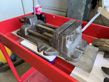 Load image into Gallery viewer, Heinrich Grip Master 6-SV 6&quot; Jaws 6-3/16&quot; Cap. Mill / Drill Press Vise-HEH
