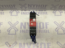 Load image into Gallery viewer, Banner Engineering ES-FA-9AA SAFTEY RELAY MODULE
