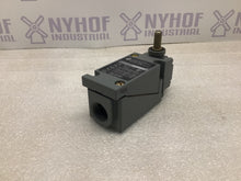 Load image into Gallery viewer, ALLEN BRADLEY 802T-HTP SER J
