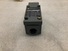 Load image into Gallery viewer, ALLEN BRADLEY 802T-DTP SER J
