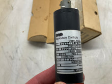 Load image into Gallery viewer, BARKSDALE CONTROLS 305T2-14CG-11-L (HEH)
