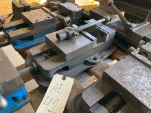 Load image into Gallery viewer, Kurt D60 6” Machine Vise
