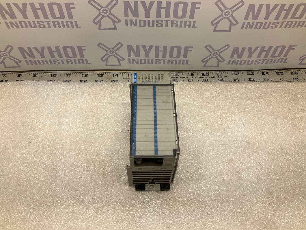 ALLEN BRADLEY 1769-IQ32 SER A REV 1 F/W REV 3.1