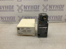 Load image into Gallery viewer, ALLEN BRADLEY 802T-HTP SER J
