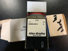 Load image into Gallery viewer, ALLEN BRADLEY 800MS-DB16B64 SER C ON/OFF BUTTON
