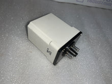 Load image into Gallery viewer, ALLEN BRADLEY 700-HT22AA1
