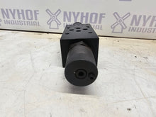 Load image into Gallery viewer, PARKER FM2DDKN-55 HYDRAULIC VALVE 5000 PSI MAX
