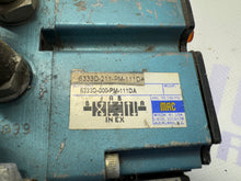 Load image into Gallery viewer, Mac Valves 6300D-211 w/ 6333D-211-PM-111DA Solenoid Valve and 2x PME-111DAAG
