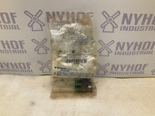 Load image into Gallery viewer, ALLEN BRADLEY 800EP-LE3 SER A GREEN BUTTON
