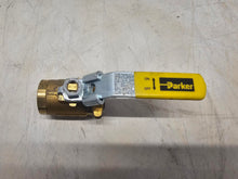 Load image into Gallery viewer, PARKER 250 BALL VALVE 3/4&quot; WITH SLIDE LOCK

