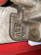 Load image into Gallery viewer, Heinrich Grip Master 6-SV 6&quot; Jaws 6-3/16&quot; Cap. Mill / Drill Press Vise-HEH
